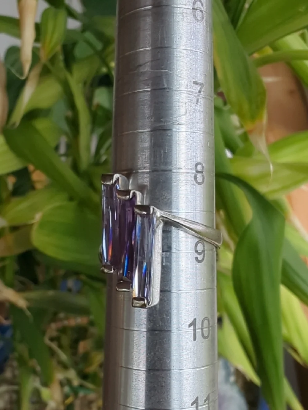 Faceted Purple/Blue Colored Glass 925 Silver Plated Ring Size 9 - Picture 13 of 14